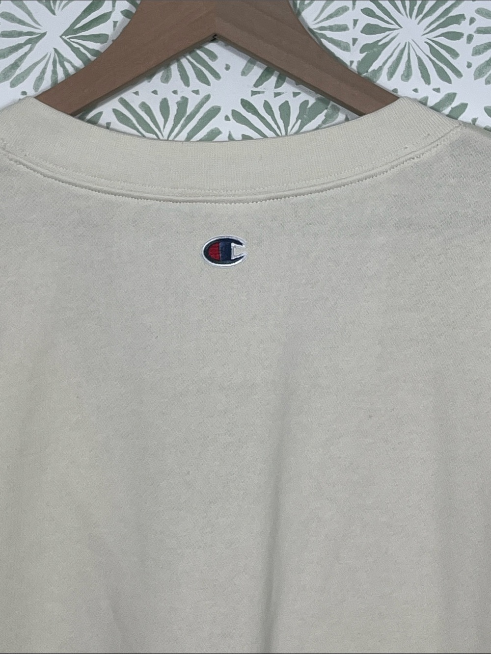 Champion Cream Crewneck Sweatshirt with Red & Blue Logo - Picture 8 of 10